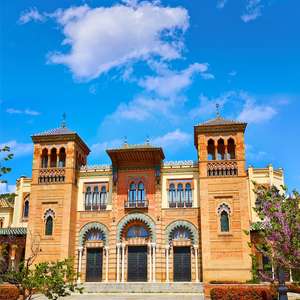 Explora Sevilla a tu ritmo con los tours en autobús con paradas libres – Vistas panorámicas, guías de audio y paradas ilimitadas en 2025